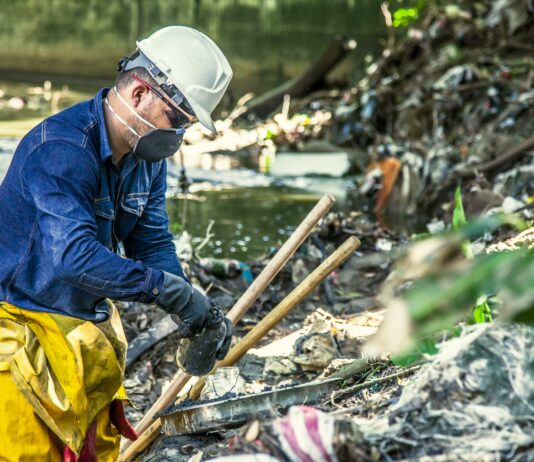 POVEŽIMO BREGOVE IN LJUDI ZA ČISTEJŠO NARAVO REKE SAVE