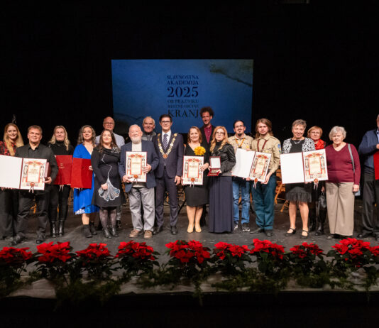 Župan Kranja ob občinskem prazniku podelil priznanja najbolj izstopajočim v letu 2025