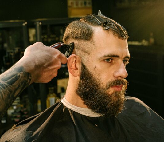 Dijakinje in dijaki v Kranju znova strižejo za dober namen