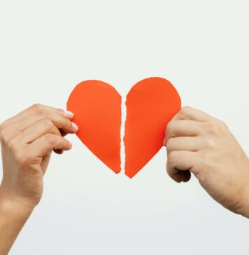 Breskvica brez dlake na jeziku: Resnica o govoricah z Dončićem!