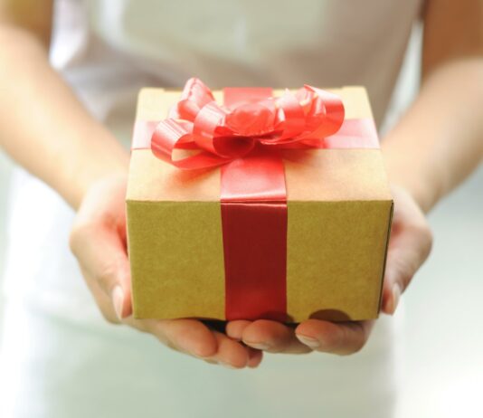 SPOMLADANSKA IZMENJEVALNICA – PODARIM DOBIM